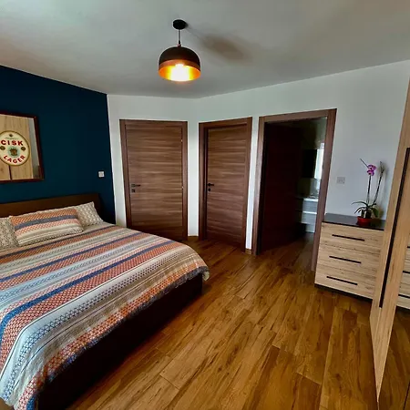 Airport Bedroom With Your Own Private Bathroom Self Check In And Self Check Out Air-condition Included Pansiyon