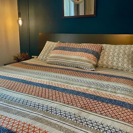 Airport Bedroom With Your Own Private Bathroom Self Check In And Self Check Out Air-condition Included