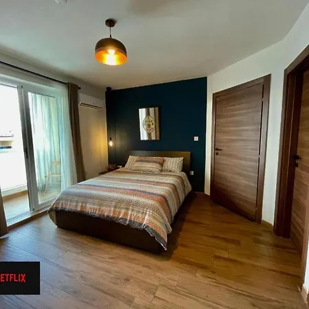 Airport Bedroom With Your Own Private Bathroom Self Check In And Self Check Out Air-condition Included *