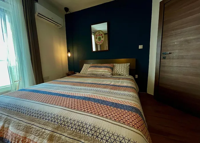 Проживание в семье Airport Bedroom With Your Own Private Bathroom Self Check In And Self Check Out Air-condition Included Mqabba